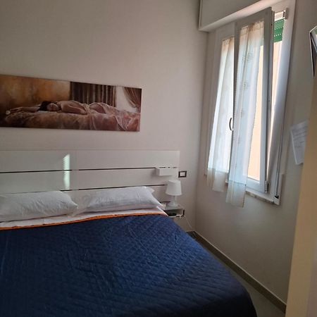 Fare Bnb - Room Del Parco Reggio Emilia Kültér fotó