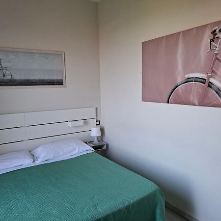Fare Bnb - Room Del Parco Reggio Emilia Kültér fotó