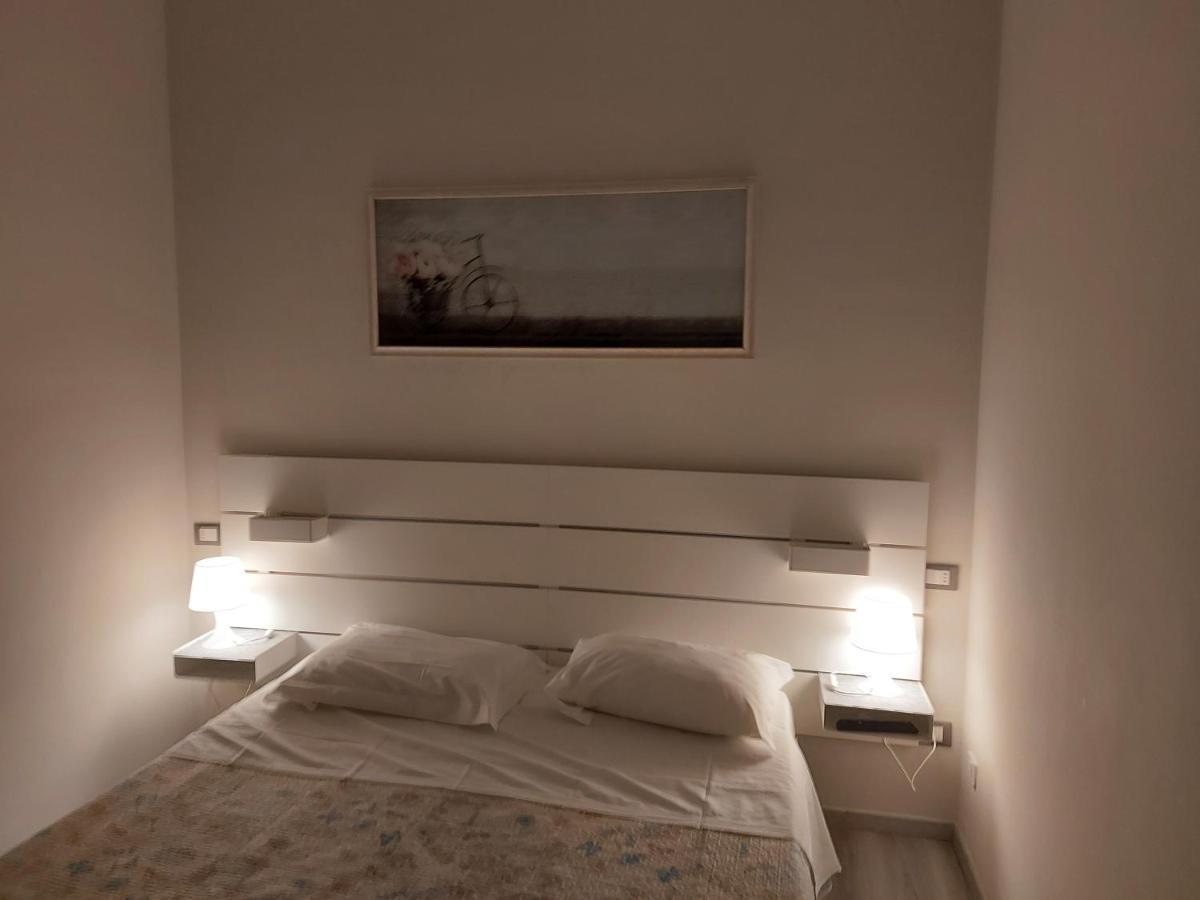 Fare Bnb - Room Del Parco Reggio Emilia Kültér fotó