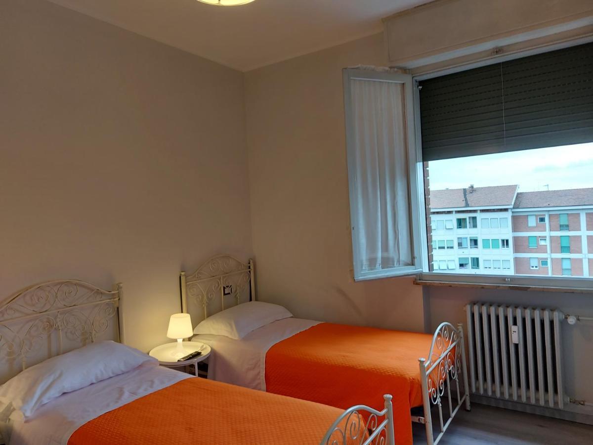 Fare Bnb - Room Del Parco Reggio Emilia Kültér fotó
