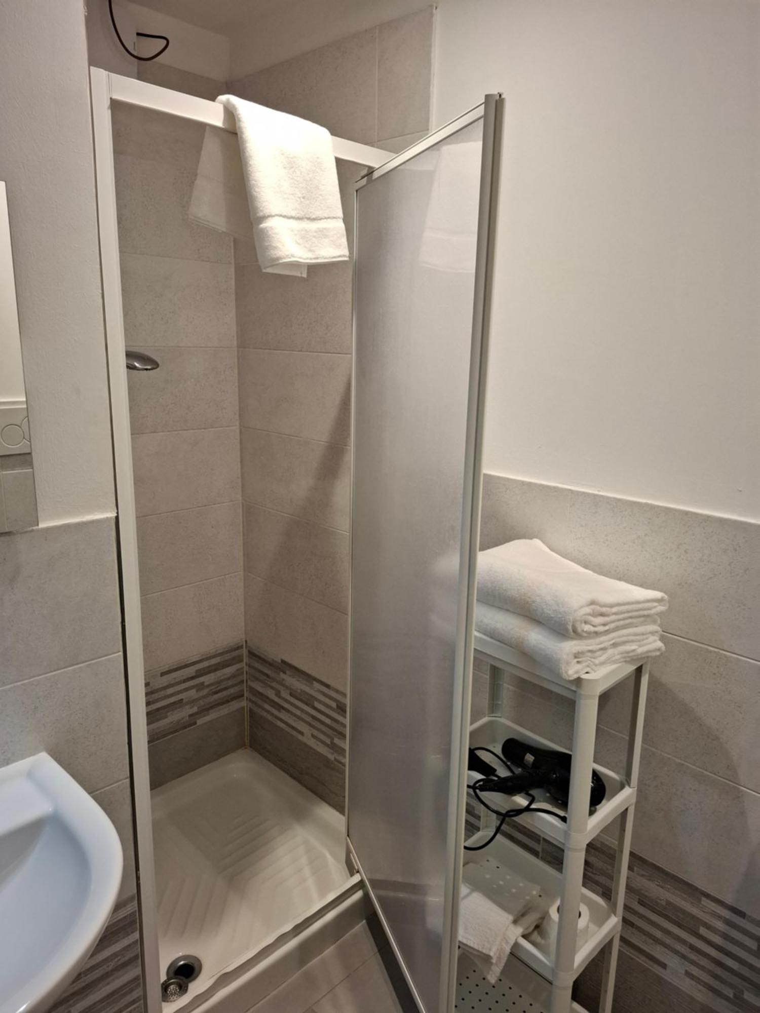 Fare Bnb - Room Del Parco Reggio Emilia Kültér fotó