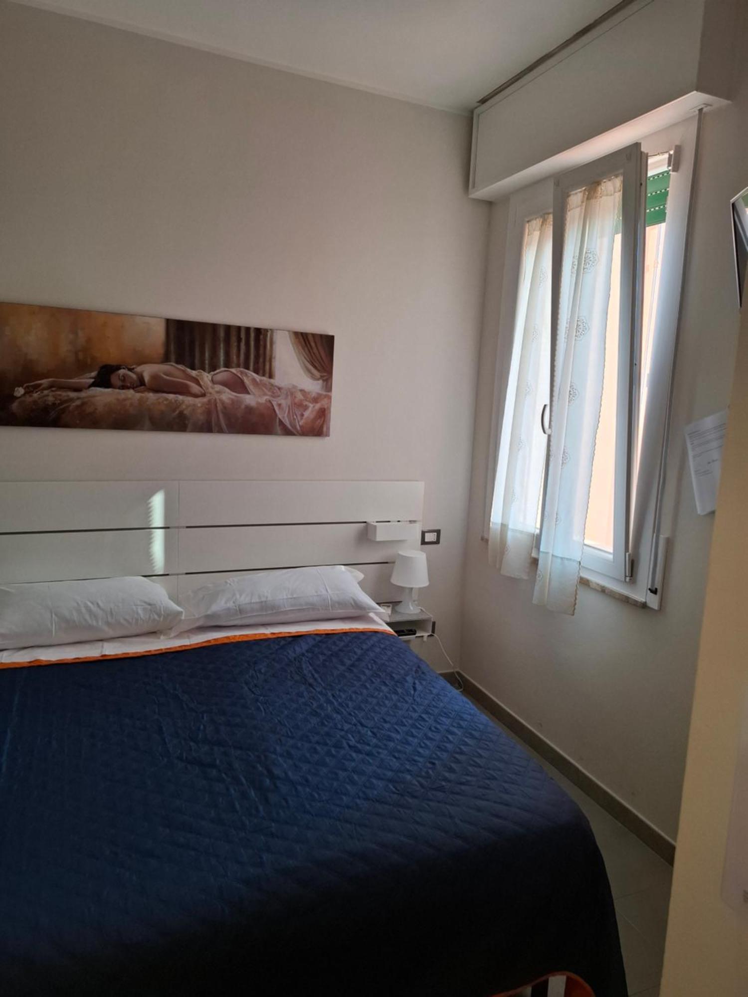 Fare Bnb - Room Del Parco Reggio Emilia Kültér fotó